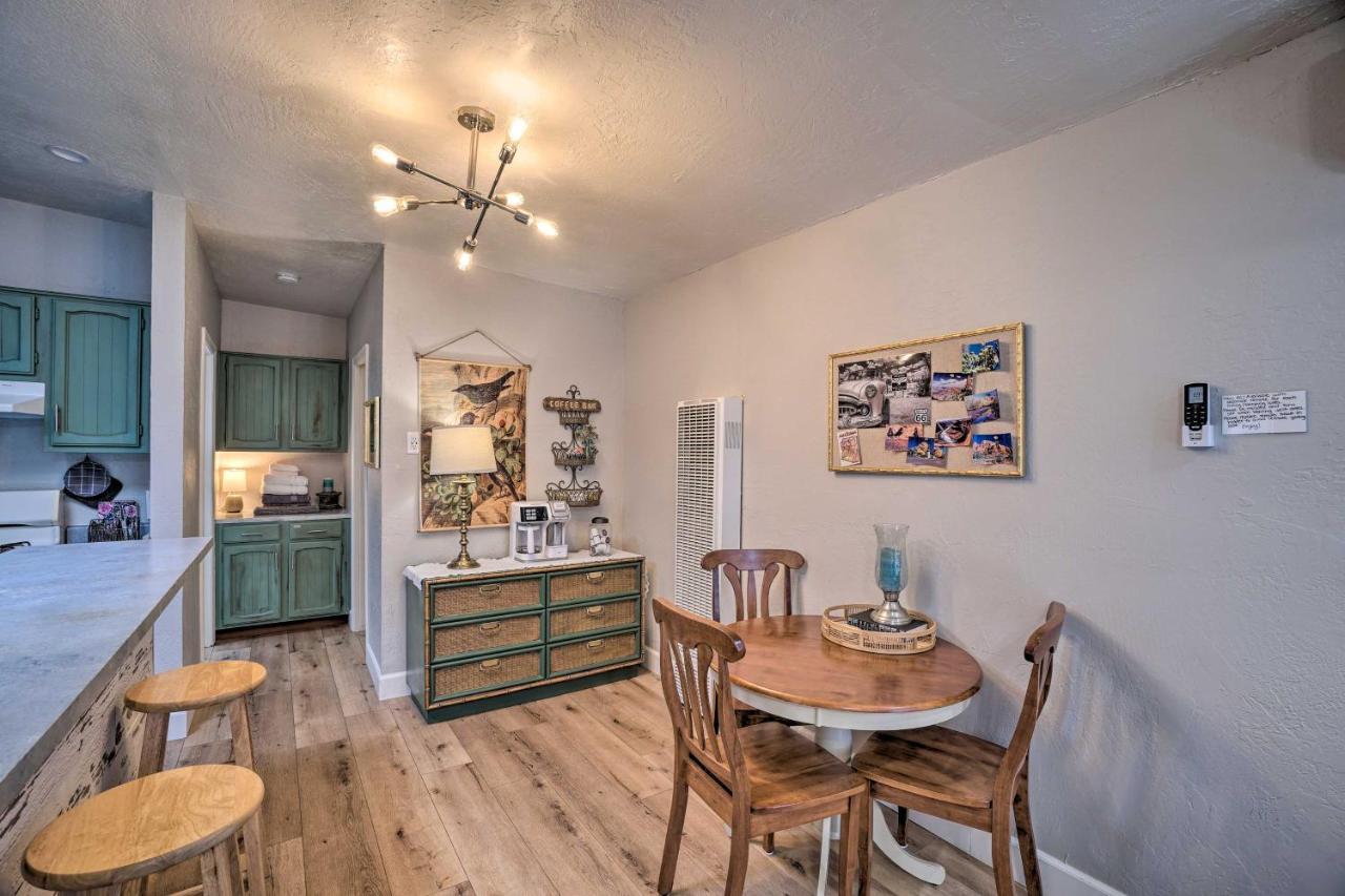 Central Williams Studio With Fireplace On Route 66! Apartment Exterior photo