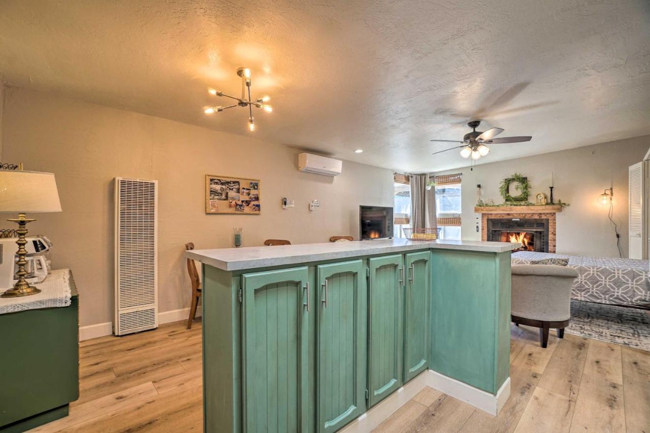 Central Williams Studio With Fireplace On Route 66! Apartment Exterior photo