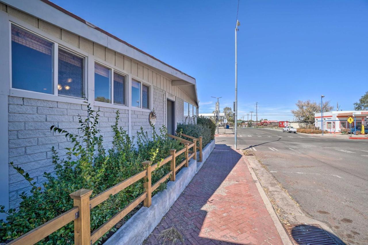 Central Williams Studio With Fireplace On Route 66! Apartment Exterior photo