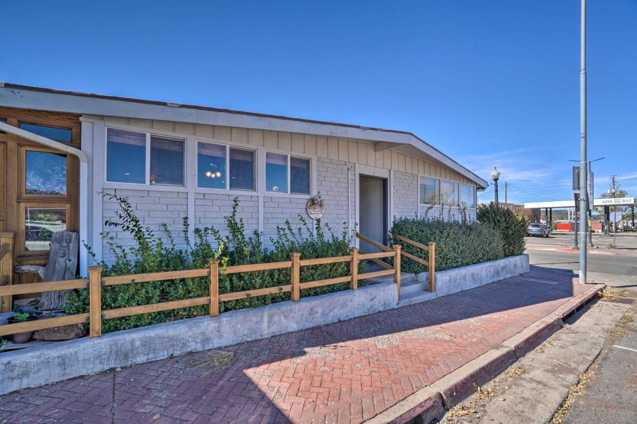Central Williams Studio With Fireplace On Route 66! Apartment Exterior photo